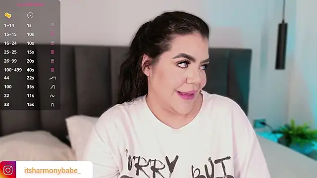 Harmonybabe  online show from February 14, 2026, 9:15 pm