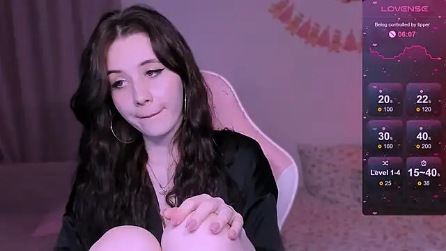 CoddleWeeper  online show from February 10, 2026, 1:43 pm