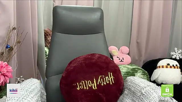 Snapshot of Unique-Beauty chatting on January 17, 2026, 5:55 am Unique-Beauty online show from January 17, 2026, 5:55 am