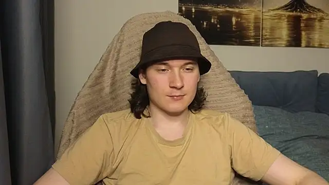Snapshot of MoreRealAlex chatting on June 25, 2026, 11:54 pm MoreRealAlex online show from June 25, 2026, 11:54 pm