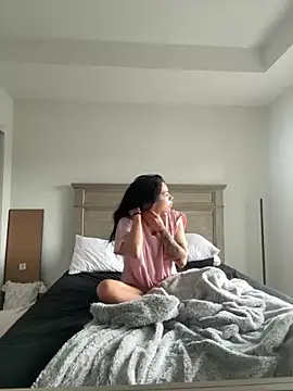 NattyFierros online show from December 1, 2025, 8:10 pm