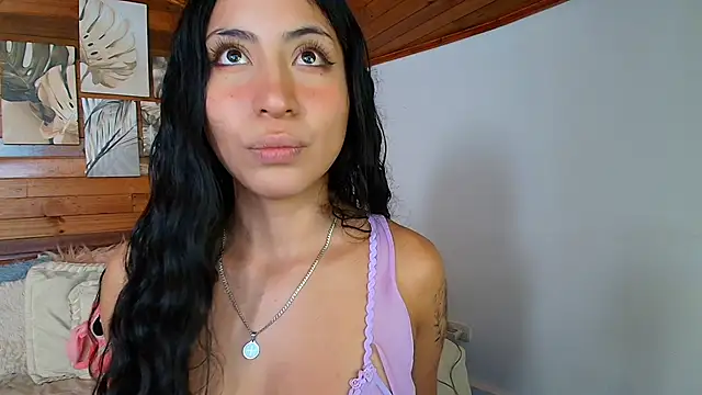 Snapshot of amber_curly chatting on February 23, 2026, 9:26 pm amber curly online show from February 23, 2026, 9:26 pm