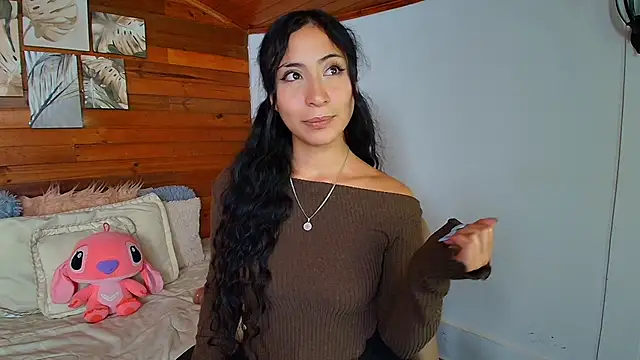 Snapshot of amber_curly chatting on February 6, 2026, 10:39 pm amber curly online show from February 6, 2026, 10:39 pm