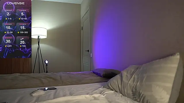 TaisonBrownX online show from September 23, 2025, 6:37 pm