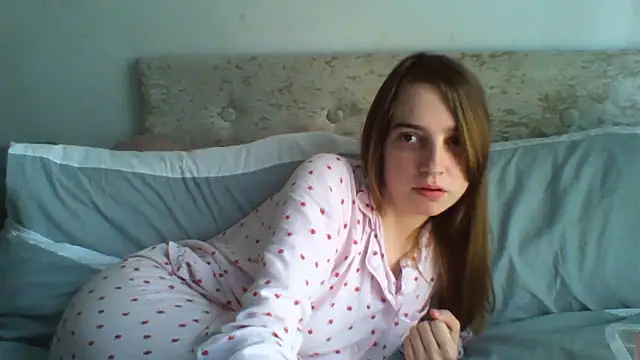 EvieRoseex online show from April 19, 2026, 10:27 am