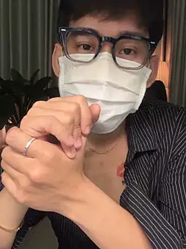 Snapshot of MinhTuanLive chatting on February 5, 2026, 5:42 pm MinhTuanLive online show from February 5, 2026, 5:42 pm