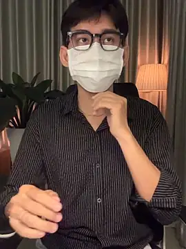 Snapshot of MinhTuanLive chatting on February 5, 2026, 5:36 am MinhTuanLive online show from February 5, 2026, 5:36 am