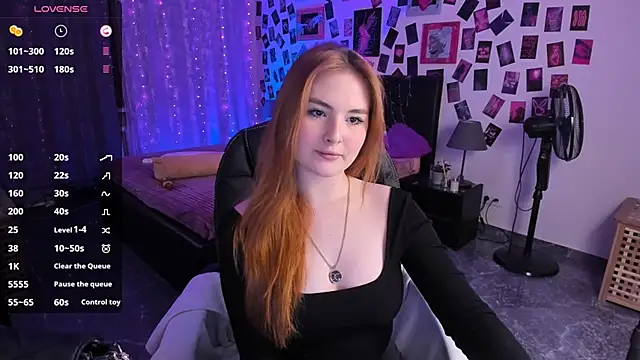 BellaTorne  online show from March 11, 2025, 3:45 pm