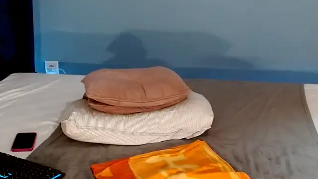 Snapshot of AnnaMaee chatting on January 14, 2025, 2:40 am AnnaMaee online show from January 14, 2025, 2:40 am