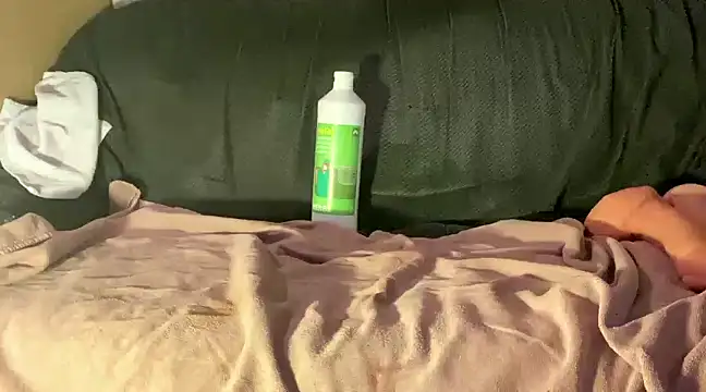 Geilerjung69 online show from December 18, 2024, 4:28 pm