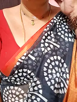 ananya956 online show from February 16, 2026, 3:27 am