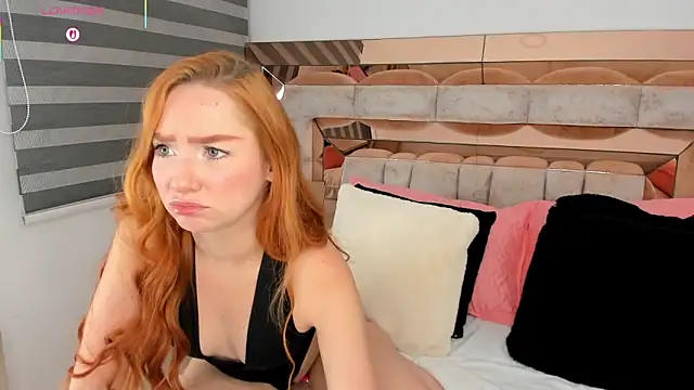 CamiiLovers online show from December 18, 2025, 8:52 am