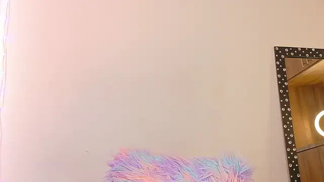 im anna  online show from November 9, 2025, 5:28 pm