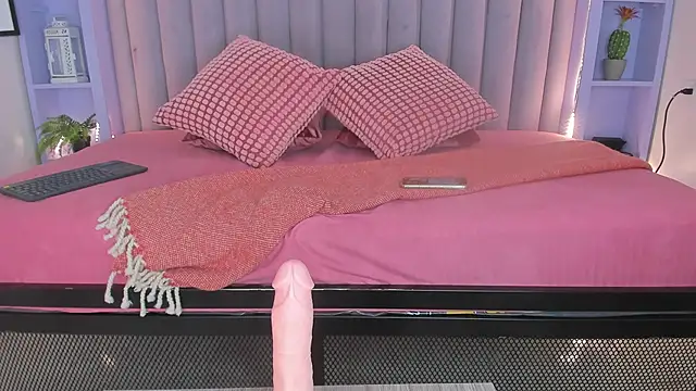 LilithSmith  online show from November 8, 2025, 11:47 am