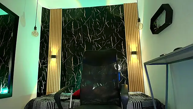 Bella salvatore online show from April 17, 2026, 9:28 pm