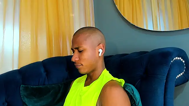 Snapshot of Ethan_Fox11 chatting on March 18, 2025, 2:28 pm Ethan Fox11 online show from March 18, 2025, 2:28 pm