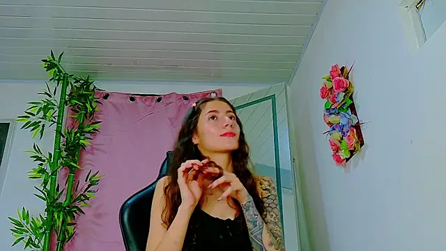 scarlet-jonesx online show from March 21, 2026, 4:35 am