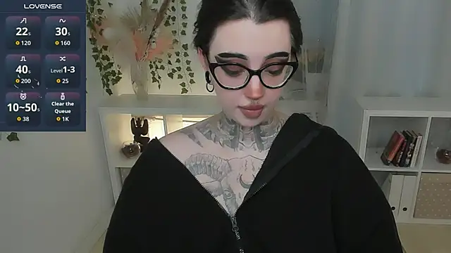 Snapshot of Dixi_Pixi_ chatting on July 17, 2026, 5:48 am Dixi Pixi online show from July 17, 2026, 5:48 am