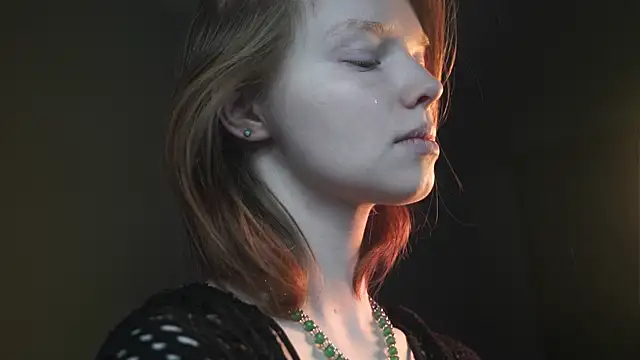 ginger hugs online show from November 25, 2025, 10:10 pm