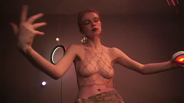 ginger hugs online show from January 14, 2026, 10:13 pm