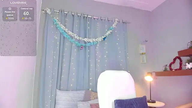 Snapshot of Chloe_fischer_ chatting on July 4, 2026, 3:27 pm Chloe fischer online show from July 4, 2026, 3:27 pm