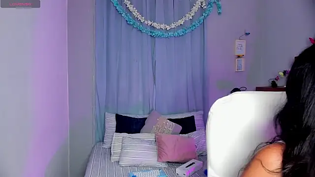 Snapshot of Chloe_fischer_ chatting on July 8, 2026, 4:18 pm Chloe fischer online show from July 8, 2026, 4:18 pm