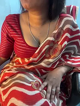 Spicy sari girl online show from May 31, 2026, 3:34 am