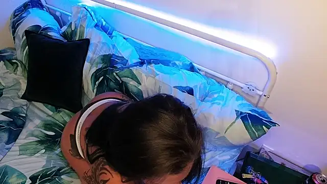 the naked siren online show from January 17, 2026, 11:47 am