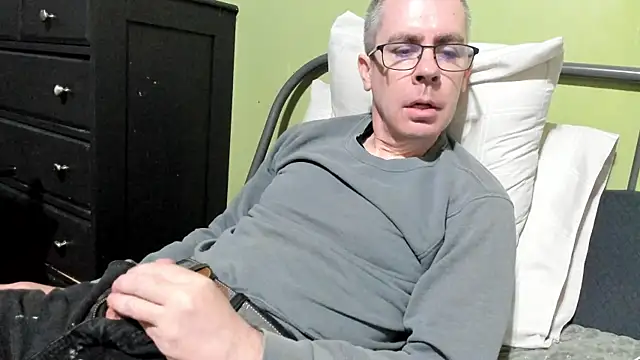 ImportantEquator0 online show from September 21, 2025, 2:44 pm