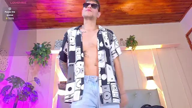 french sexx online show from September 19, 2025, 7:18 pm