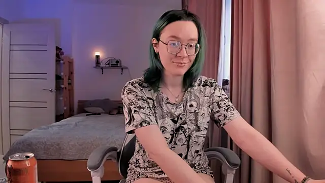 alisahug online show from November 17, 2025, 10:52 am