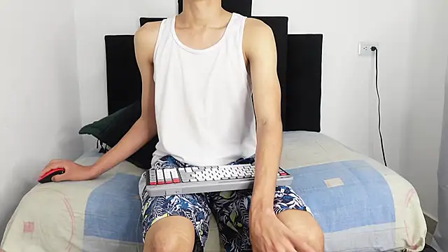 MarcoAlexLatino online show from March 19, 2025, 3:20 am