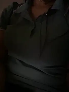 Tuongvy05 online show from October 19, 2025, 4:43 pm