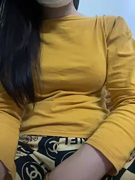 Tuongvy05 online show from February 26, 2025, 1:43 pm