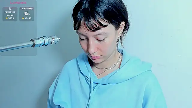 lizzy davis 1 online show from March 30, 2026, 4:14 am