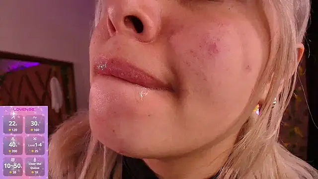 Haelycute online show from October 24, 2025, 10:14 am