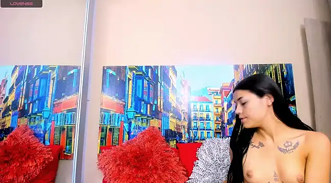 Snapshot of CristalLoren chatting on February 21, 2025, 11:55 am CristalLoren online show from February 21, 2025, 11:55 am