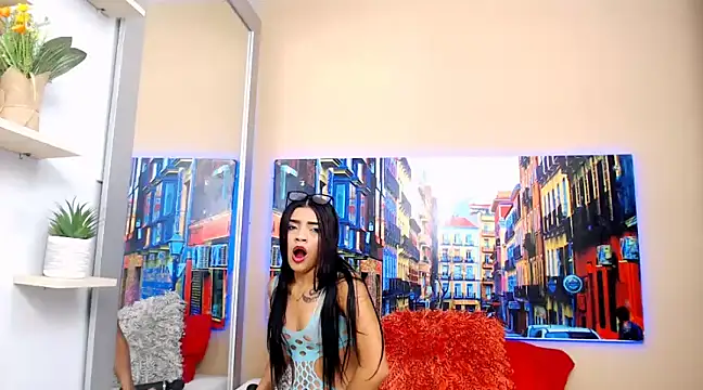 Snapshot of CristalLoren chatting on February 12, 2025, 5:58 pm CristalLoren online show from February 12, 2025, 5:58 pm