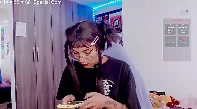 melissahowl online show from March 13, 2025, 4:45 pm