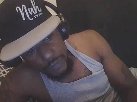 Snapshot of DreamvilleINC chatting on September 27, 2025, 2:07 am DreamvilleINC online show from September 27, 2025, 2:07 am