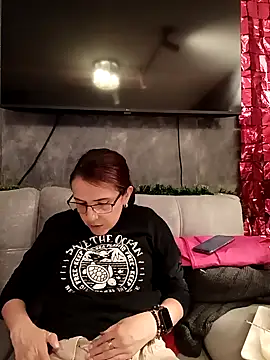 IsisBlake online show from January 5, 2026, 8:34 pm