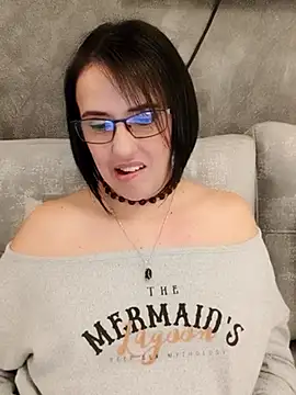 Snapshot of IsisBlake chatting on February 26, 2025, 2:41 am IsisBlake online show from February 26, 2025, 2:41 am