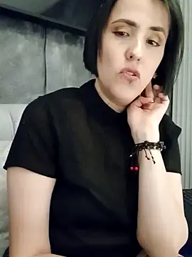 Snapshot of IsisBlake chatting on March 13, 2025, 3:39 pm IsisBlake online show from March 13, 2025, 3:39 pm