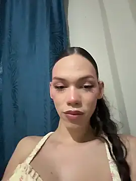 Snapshot of Carlita_cute chatting on April 17, 2026, 10:45 pm Carlita cute online show from April 17, 2026, 10:45 pm