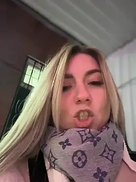 Snapshot of Crazy-Rosa chatting on January 30, 2025, 2:47 pm Crazy-Rosa online show from January 30, 2025, 2:47 pm