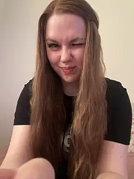 Snapshot of Marylallka5 chatting on July 13, 2026, 2:38 pm Marylallka5 online show from July 13, 2026, 2:38 pm