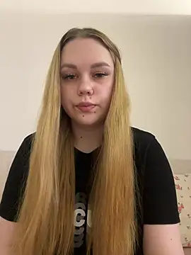Snapshot of Marylallka5 chatting on June 30, 2026, 8:09 pm Marylallka5 online show from June 30, 2026, 8:09 pm