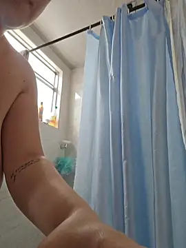 valery mora online show from April 6, 2026, 6:20 pm