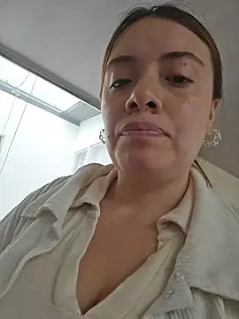 valery mora online show from November 27, 2025, 6:30 pm