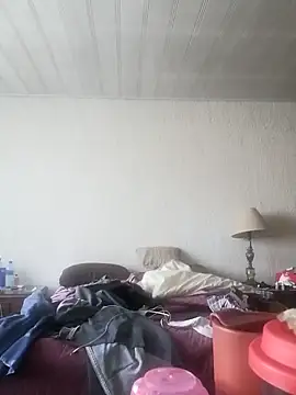 Snapshot of lover_camer chatting on February 24, 2026, 1:34 pm lover camer online show from February 24, 2026, 1:34 pm